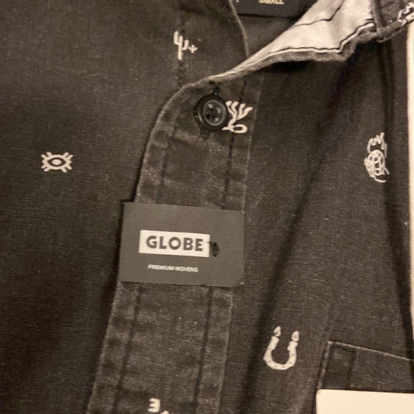 Globe Brand Lost Vegas Shirt Size S - Picture 4 of 9